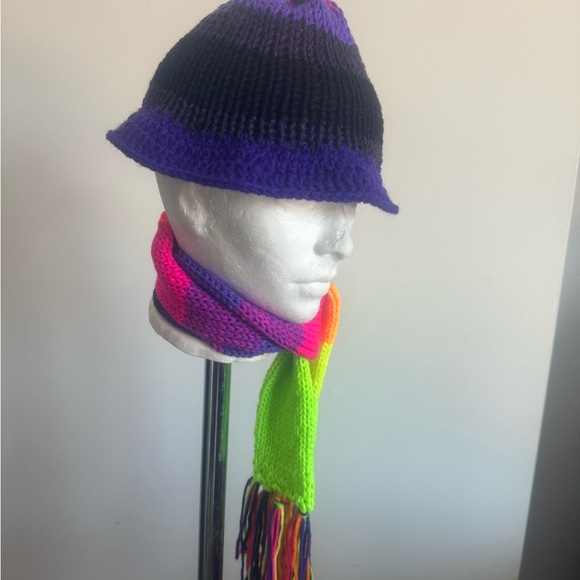 Hand made Rainbow 🌈 hat - Picture 3 of 6